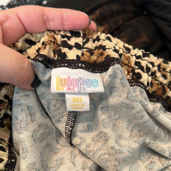 LULAROE Jax size 3X in a leopard ombré print - Picture 7 of 7